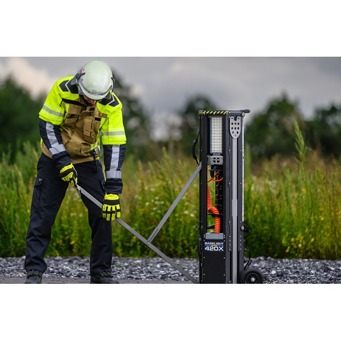 Turn telescopic iluminare temporara 420W - 65.000 lumeni RIDICARE ELECTRICA